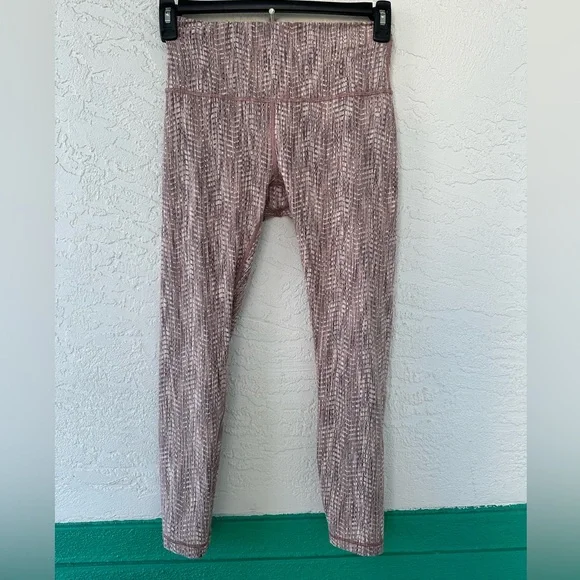 Lululemon Wunder Under High-Rise 7/8 Tight *Full-On Luon 25" Size 8 Pink Cream - Picture 2 of 12